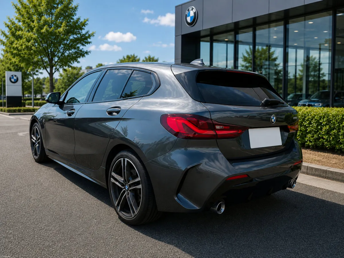 BMW 1-Series 118D M SPORT AUTOMATIC **TOP SPEC / 1 - Image 3