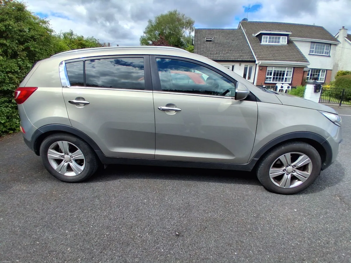 Kia Sportage 2012 - Image 2