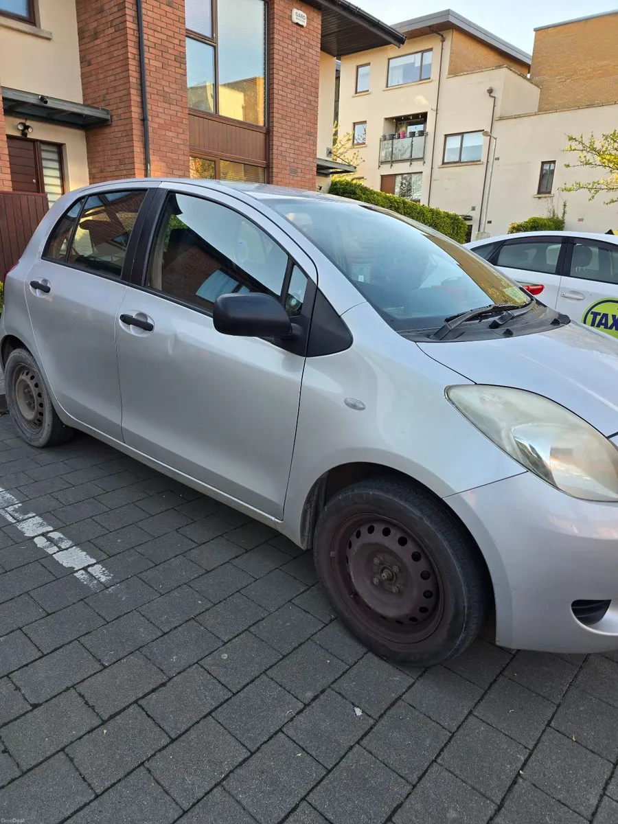 Toyota Yaris 2009 - Image 3