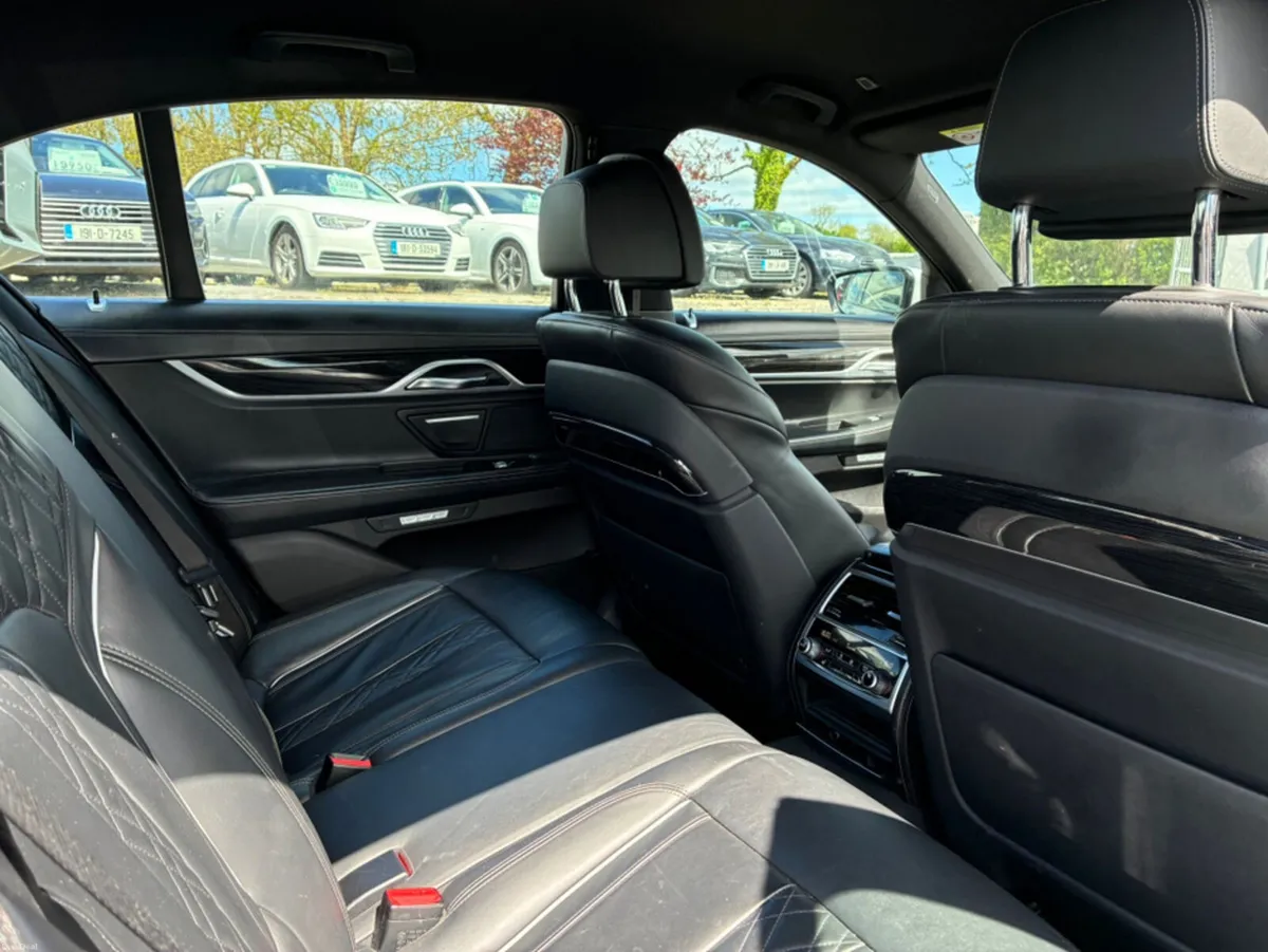 BMW 7-Series 730D M SPORT - Image 6