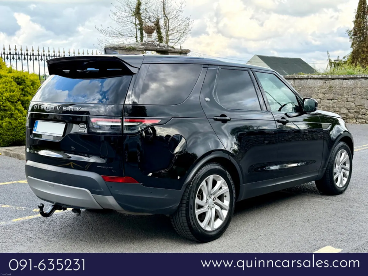 Land Rover Discovery 3.0 SDV6 300 BHP SE AUTO 2 SE - Image 3