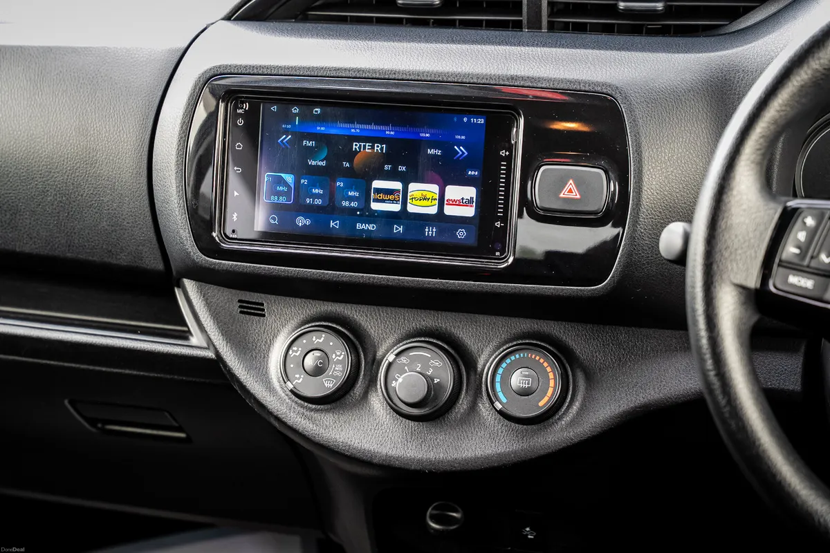 2019 TOYOTA YARIS VITZ HYBRID AUTO - Image 1