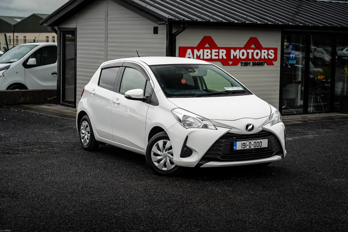 2019 TOYOTA YARIS VITZ PETROL AUTO - Image 1