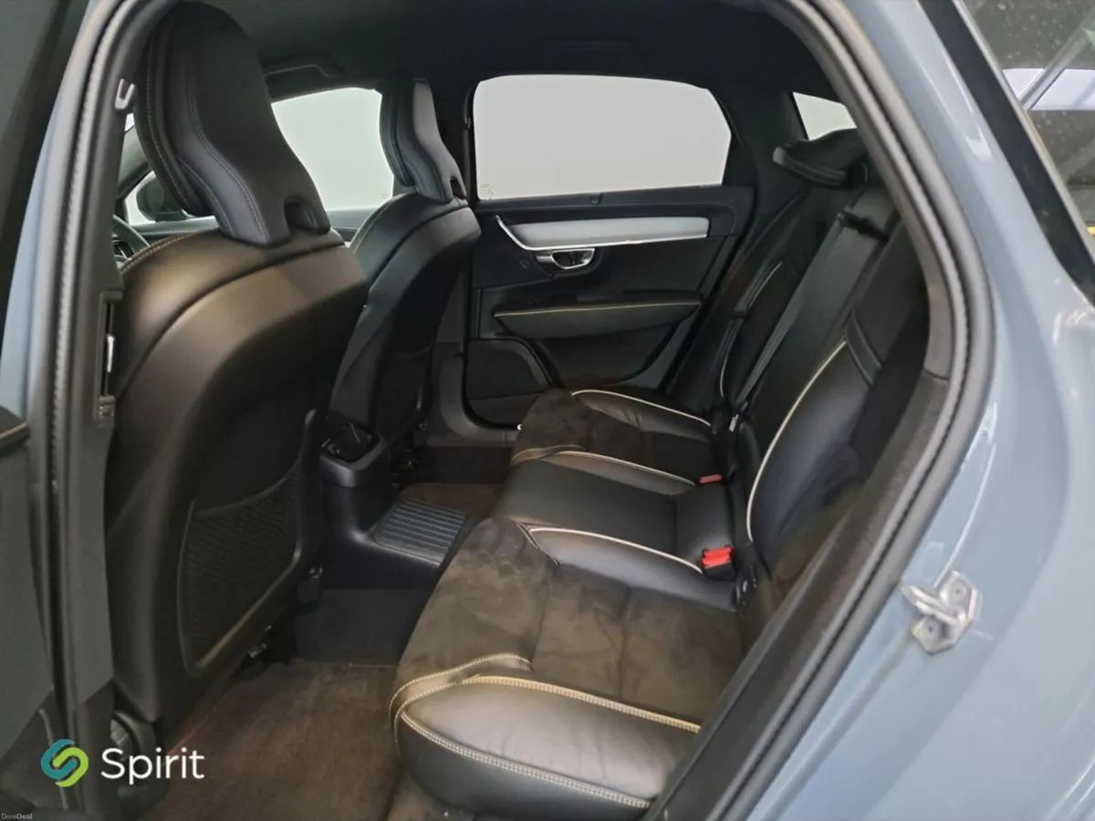 Volvo S90 R-Design T8 PHEV T8 AWD 390HP*Call Andre - Image 5