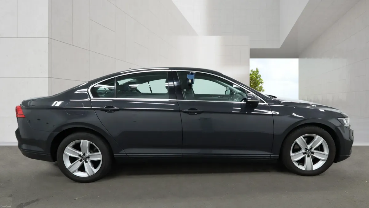 Volkswagen Passat SE BUSINESS-FINANCE AVAILABLE - Image 3