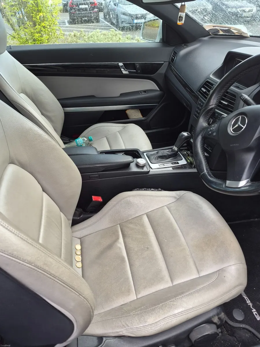 Mercedes-Benz E-Class 2010 - Image 4