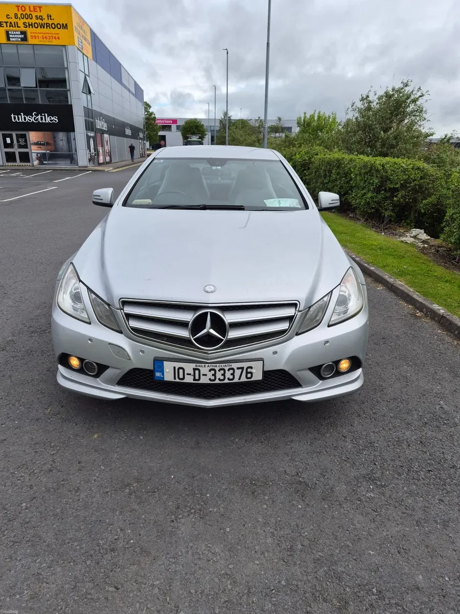 Mercedes-Benz E-Class 2010 - Image 1
