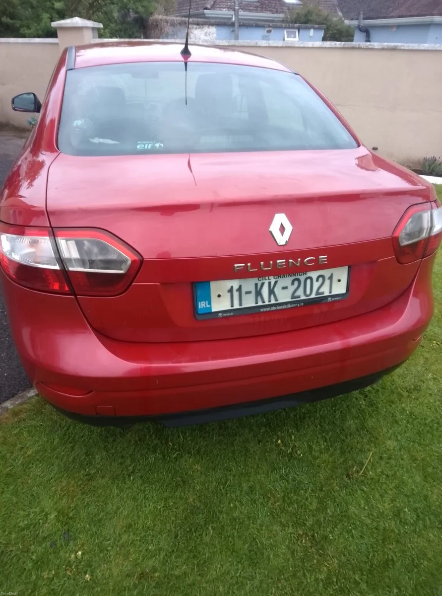 Renault Fluence 2011 - Image 2