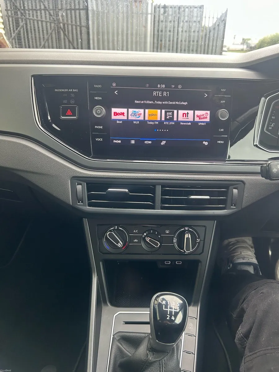 Volkswagen Polo 2023 R.Line - Image 2