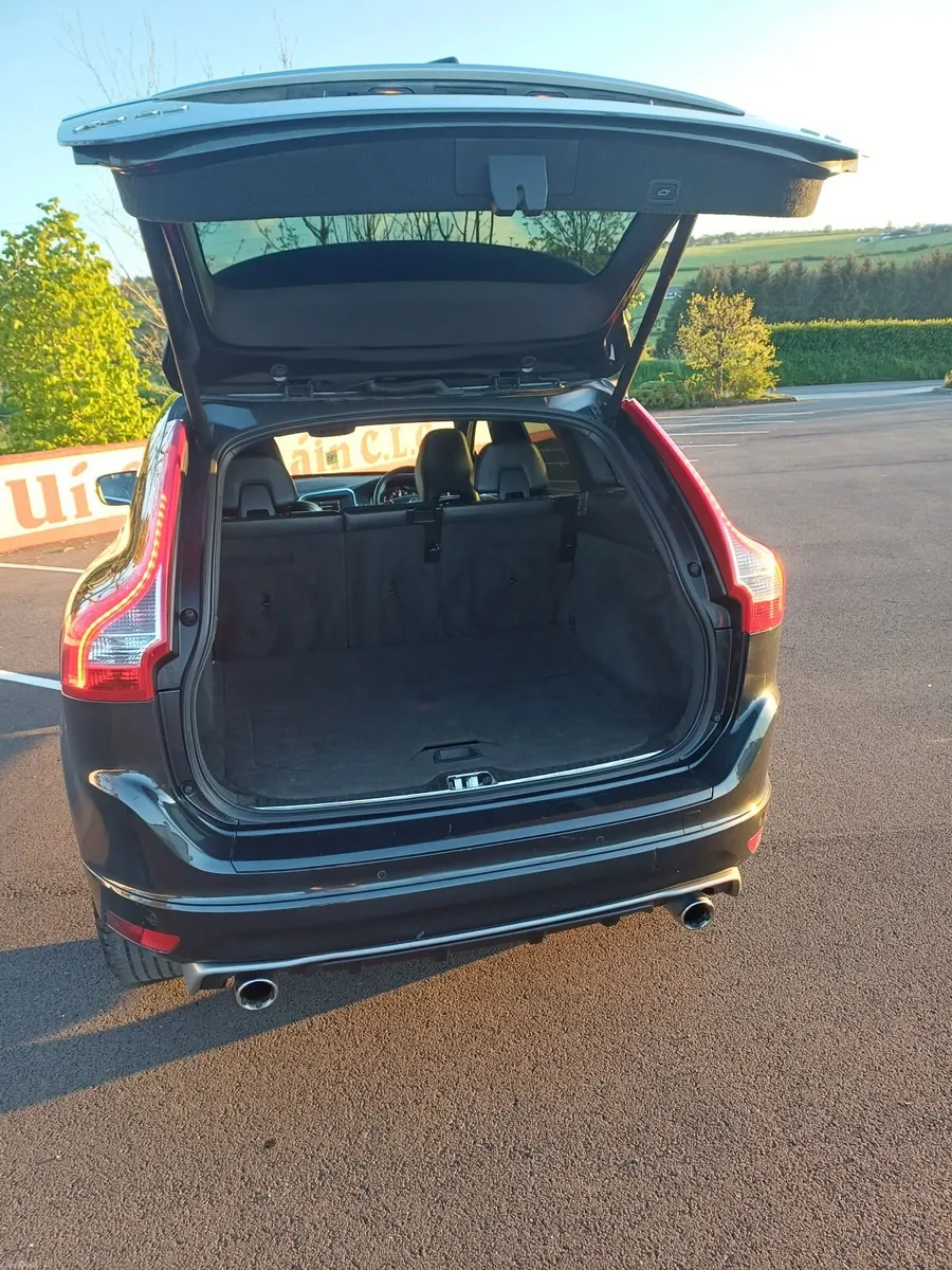 2015 Volvo XC60 2.0 D4 R-Design 181BHP Auto - Image 3