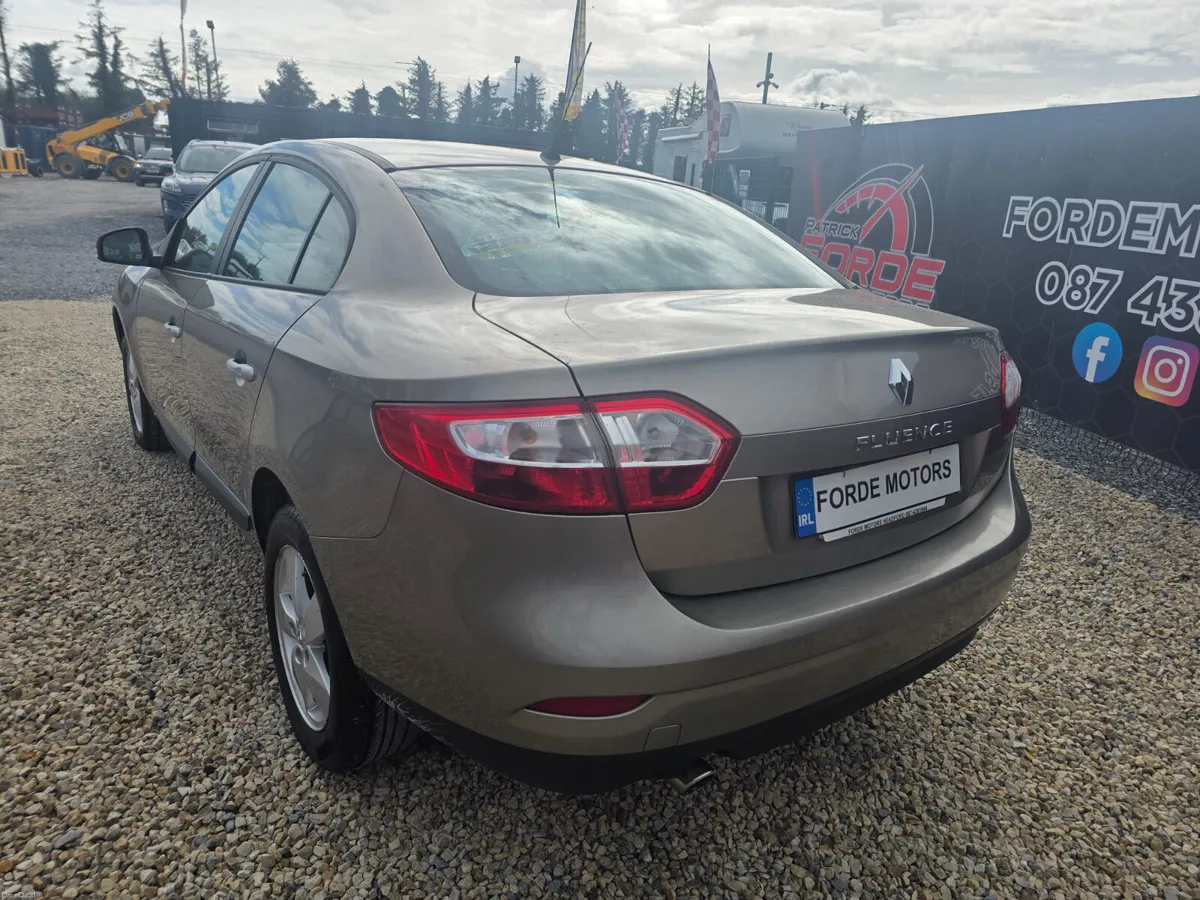 Renault Fluence 2011 - Image 3