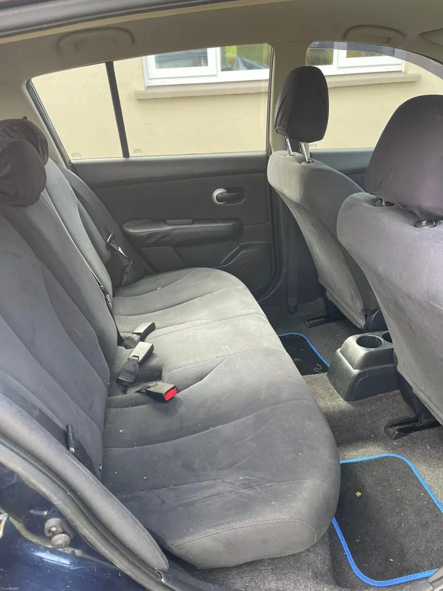 Nissan Tiida 2011 - Image 2