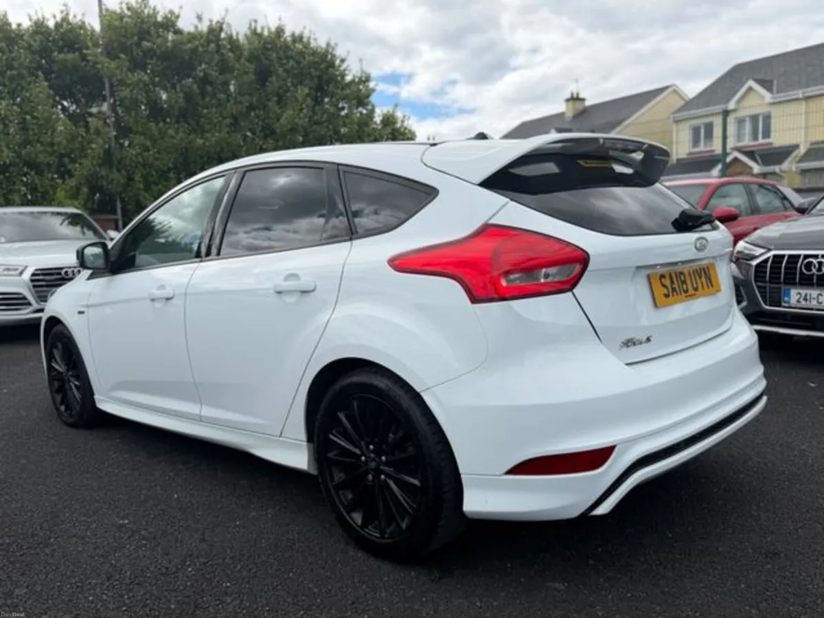 Ford Focus ST-LINE TDCI - Image 2