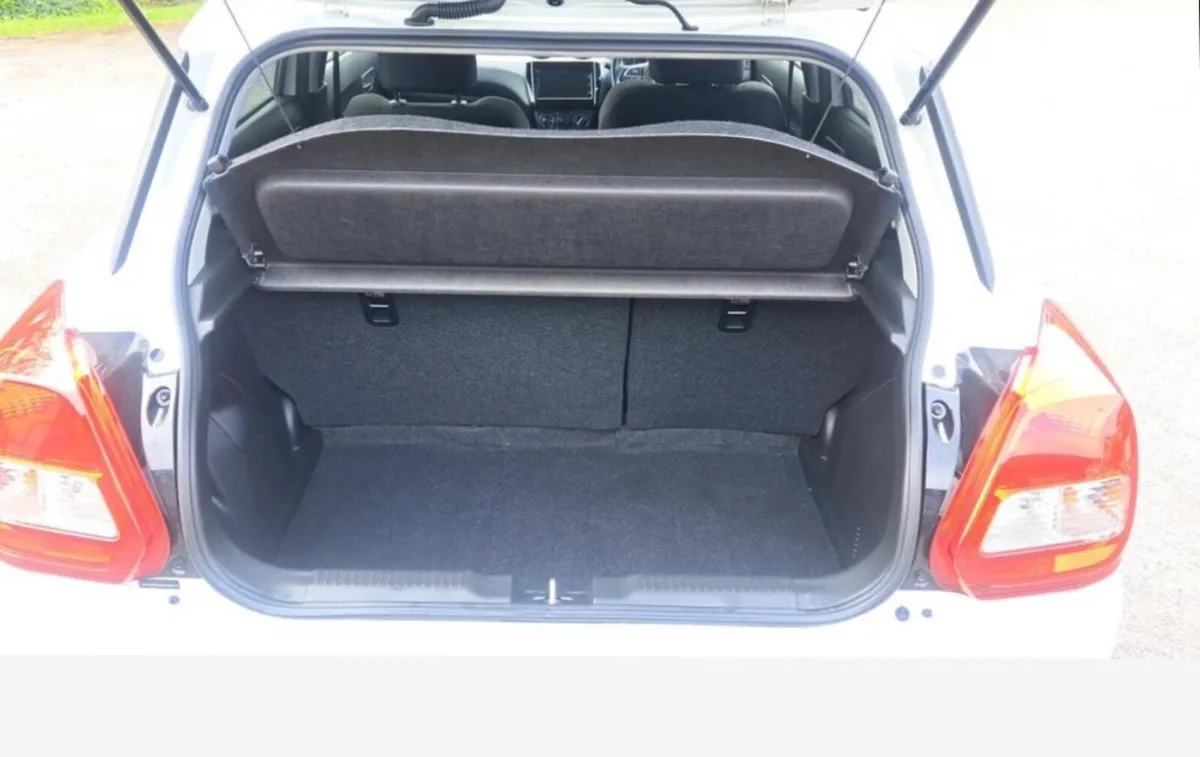 211 Suzuki Swift 1.2 Hybrid - Image 4