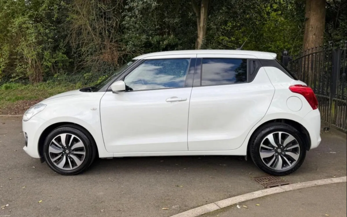 211 Suzuki Swift 1.2 Hybrid - Image 1