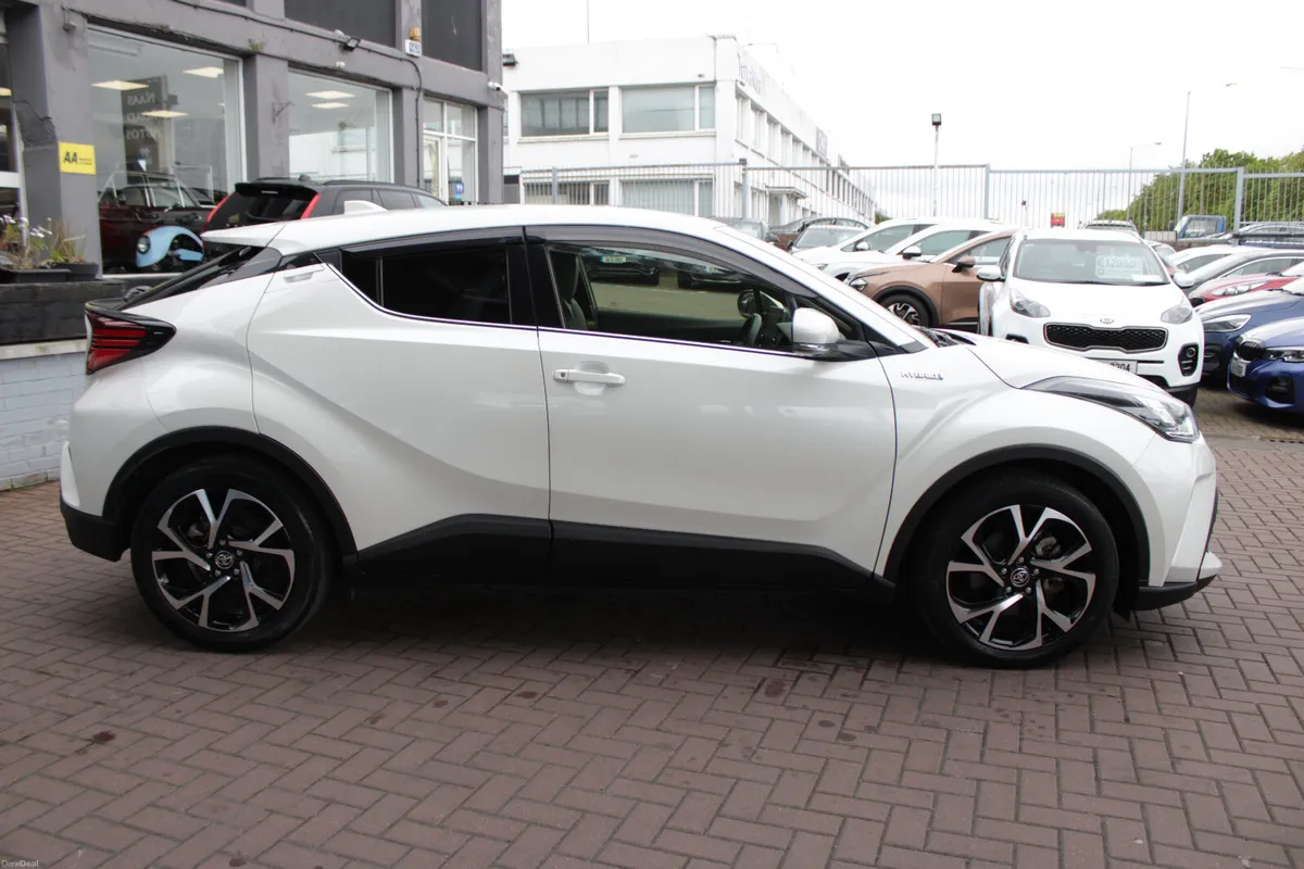 1.8 SELF CHARGING HYBRID SPORT AUTOMATIC // STUNNI - Image 3