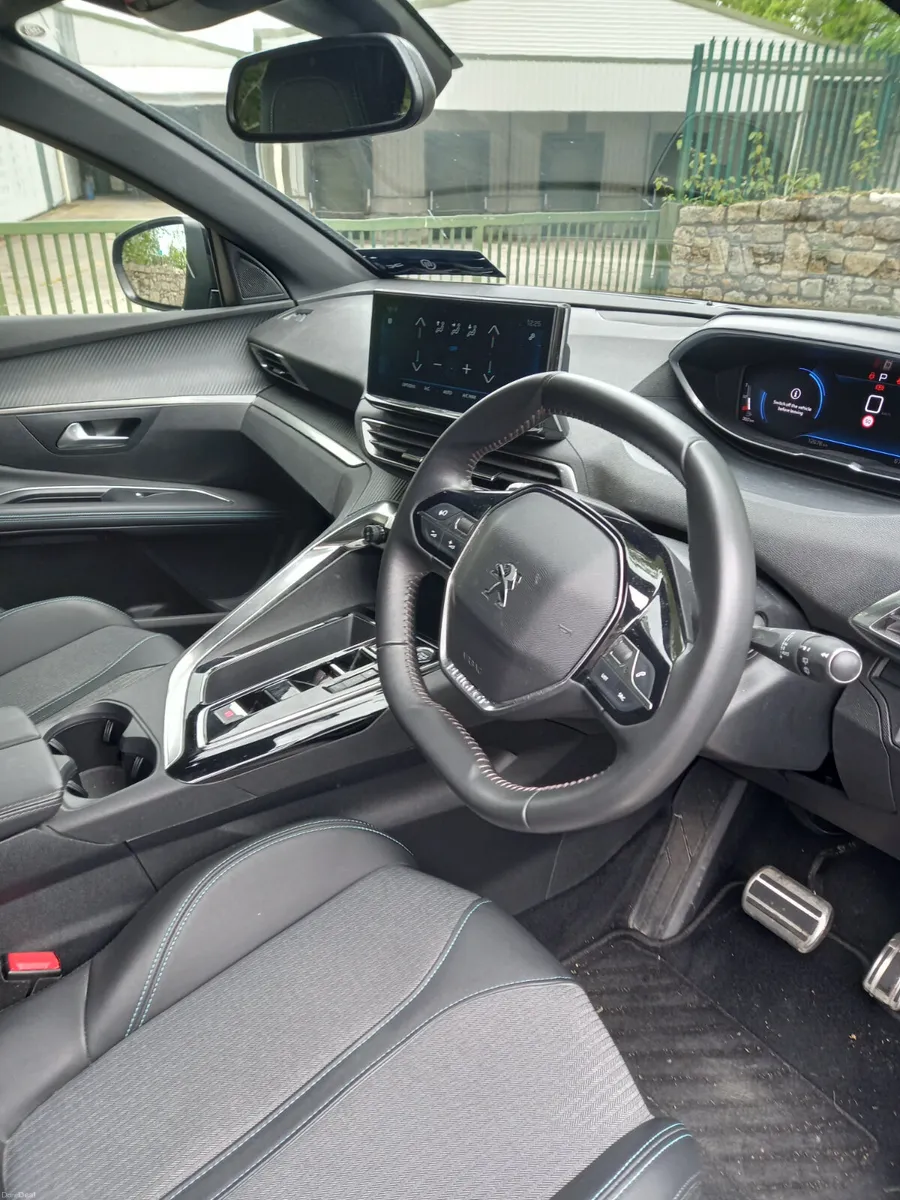 2024 Peugeot 5008 1.2 Petrol Hybrid - Image 4
