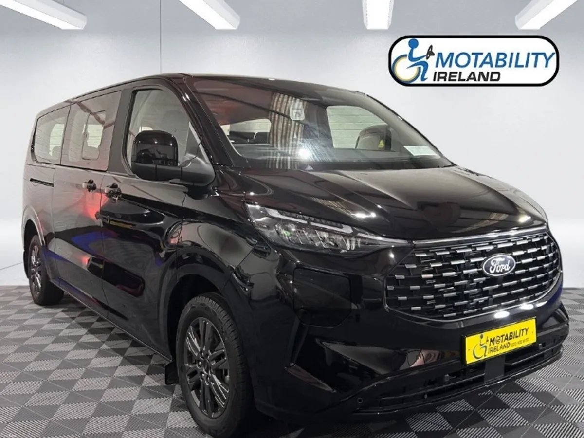 Ford Tourneo Custom PHEV Wheelchair Accessible - Image 1