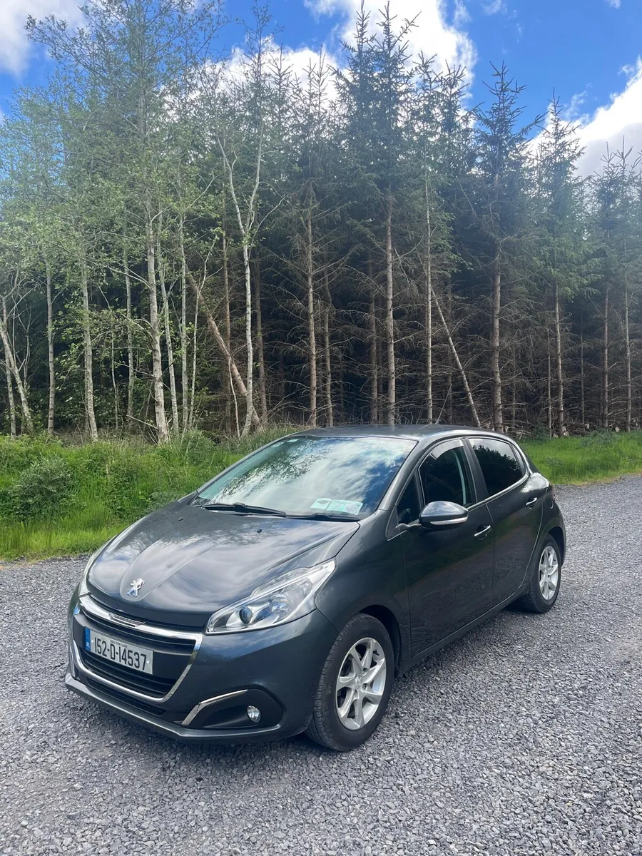 Peugeot 208 - Image 1