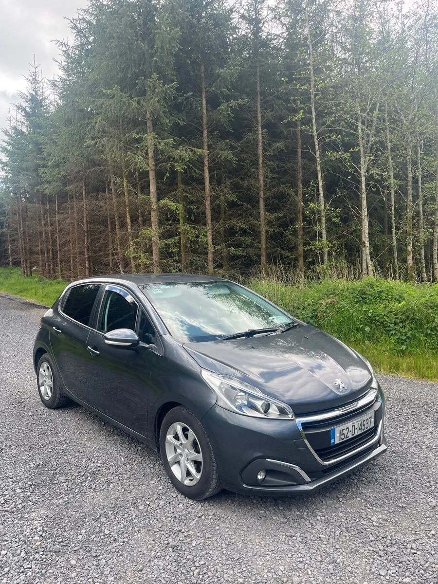 Peugeot 208 - Image 2