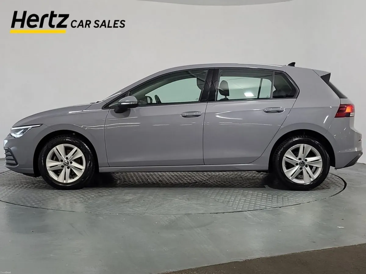 Volkswagen Golf LIFE 2.0 TDI 115HP Diesel Manual - Image 4