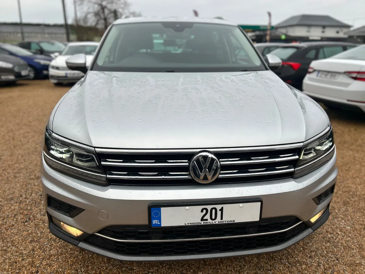 Volkswagen Tiguan SEL - Image 2