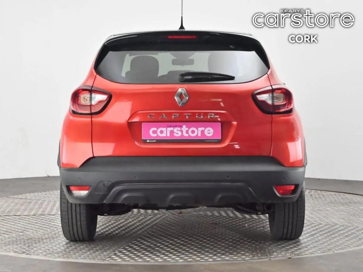 Renault Captur 0.9 TCe 90 ICONIC - Image 4