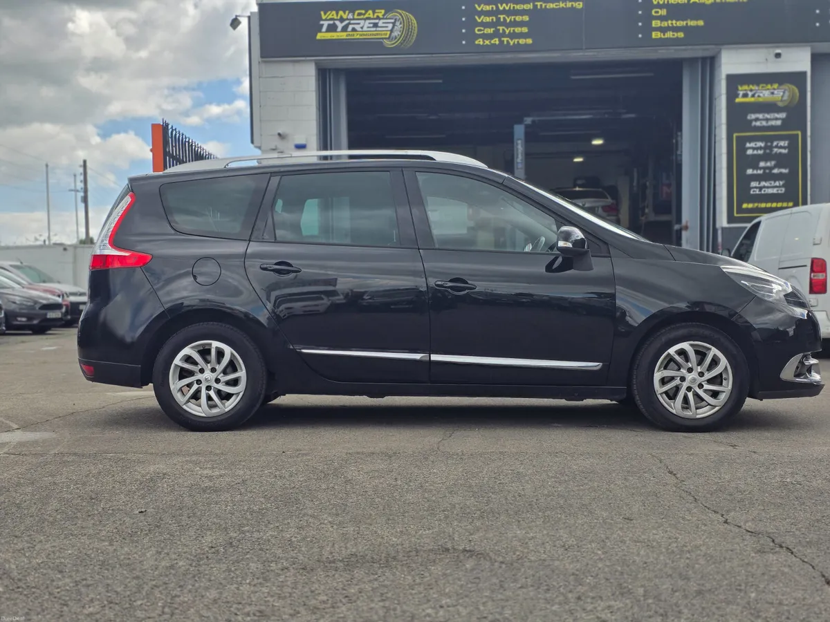 Scenic 1.5 Automatic  7-Seater, Premium Family SUV - Image 3