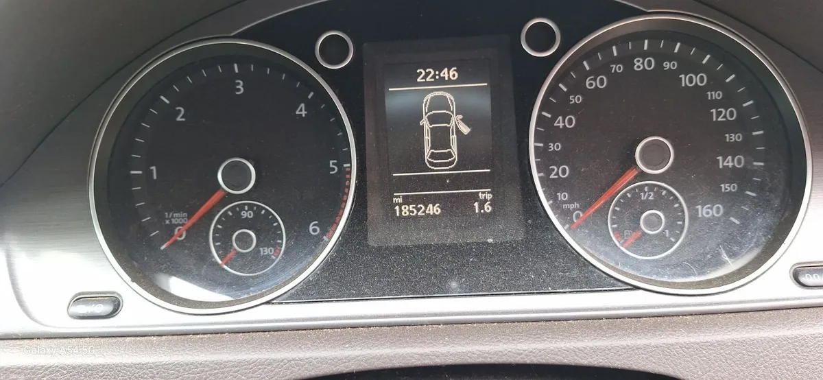 Volkswagen Passat 2012 - Image 4