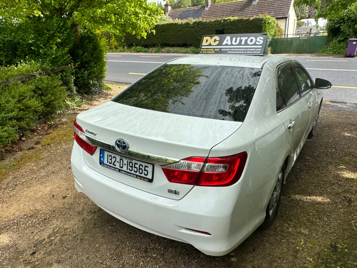 Toyota Camry 2013 HYBRID - Image 5