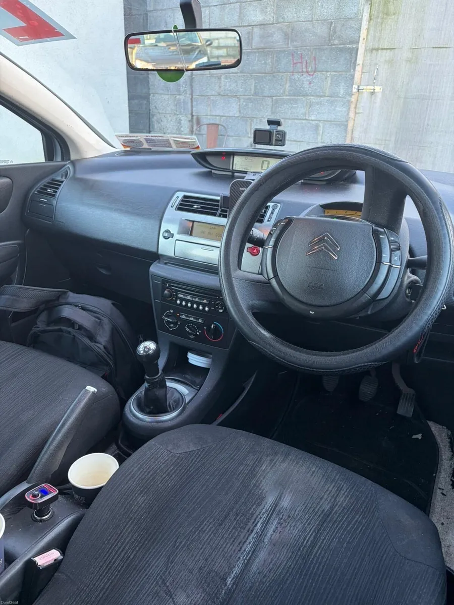 Car - Image 3
