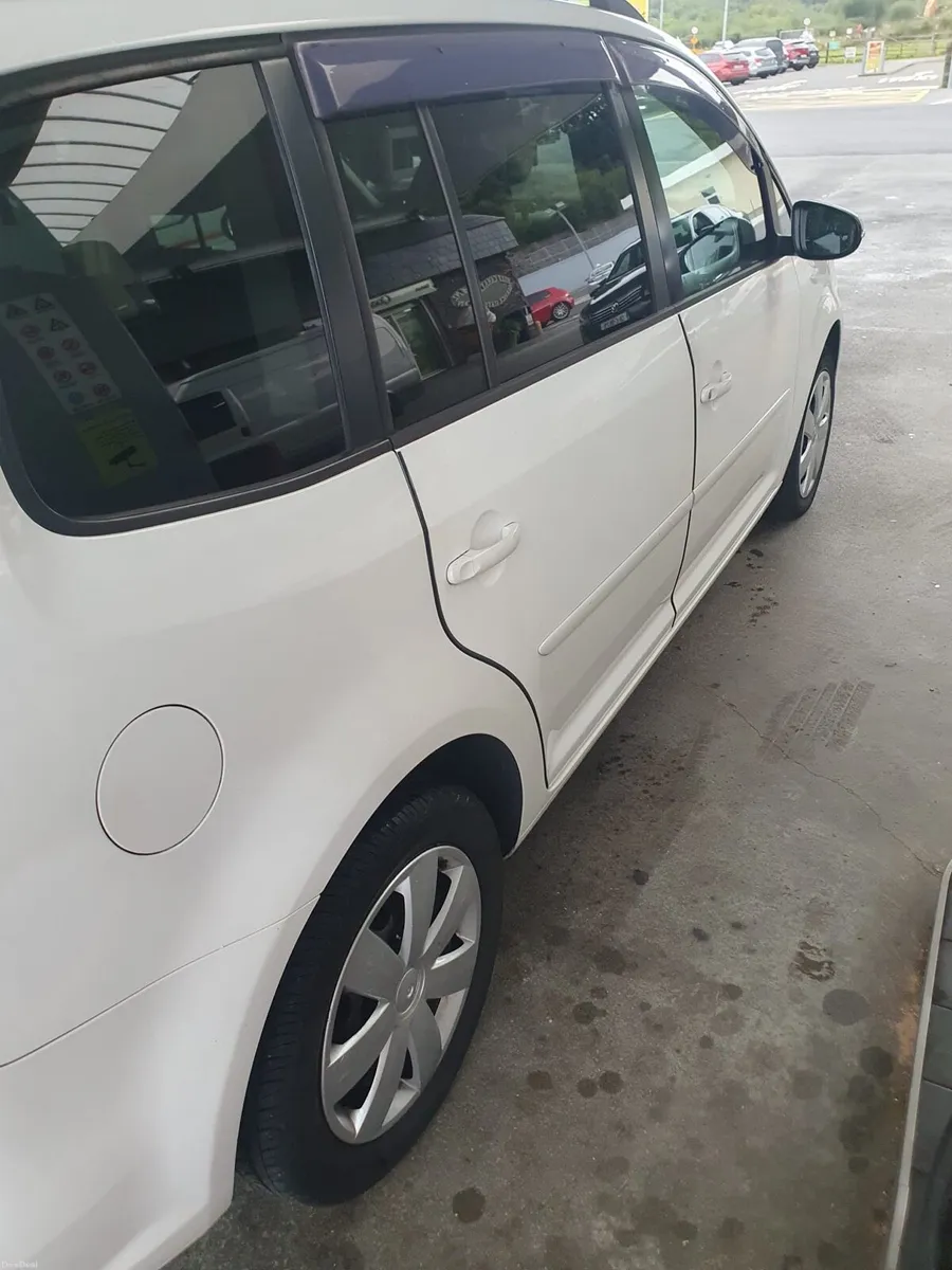 2011 Volkswagen Touran NCT 01-2027 - Image 3