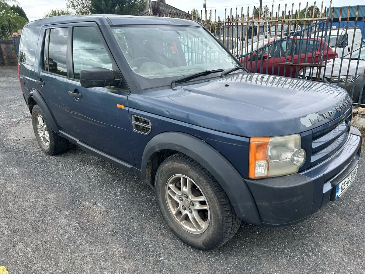 Landrover Discovery four wheel Drive - Image 2