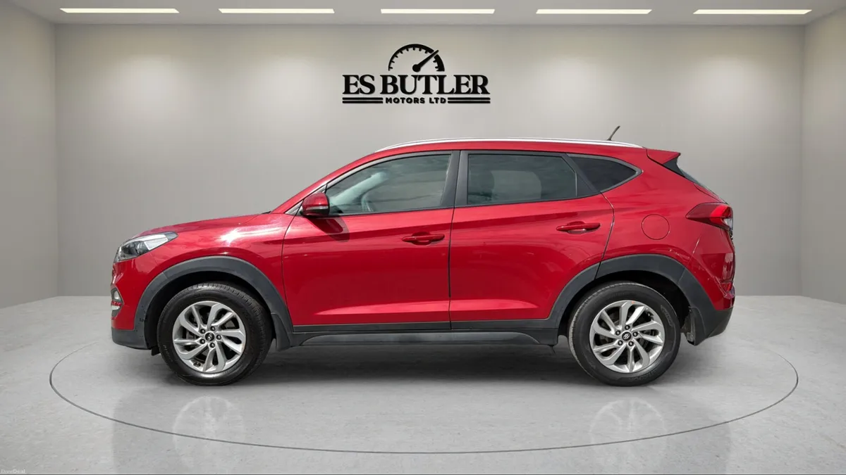 2017 Hyundai Tucson  1.7L Diesel Premium - Image 2