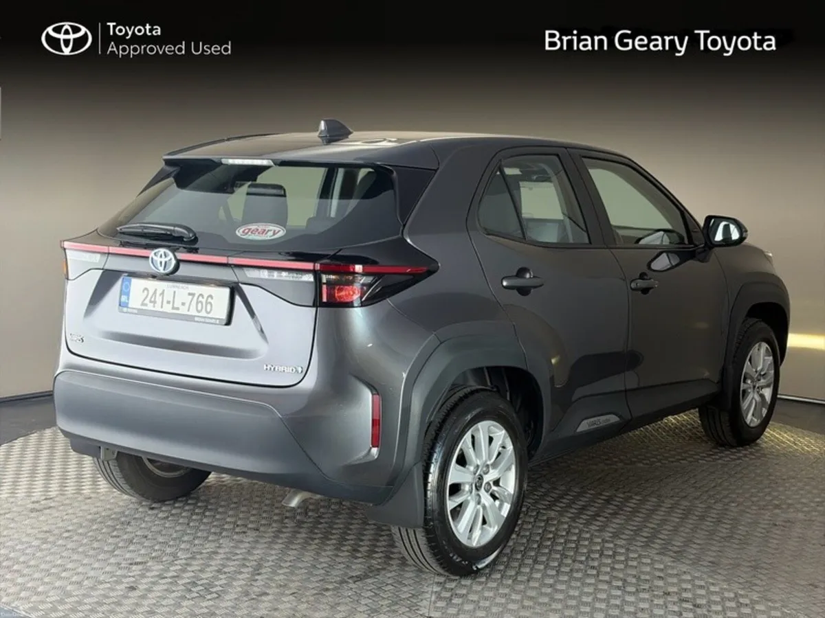 Toyota Yaris Cross HYBRID LUNA - Image 2