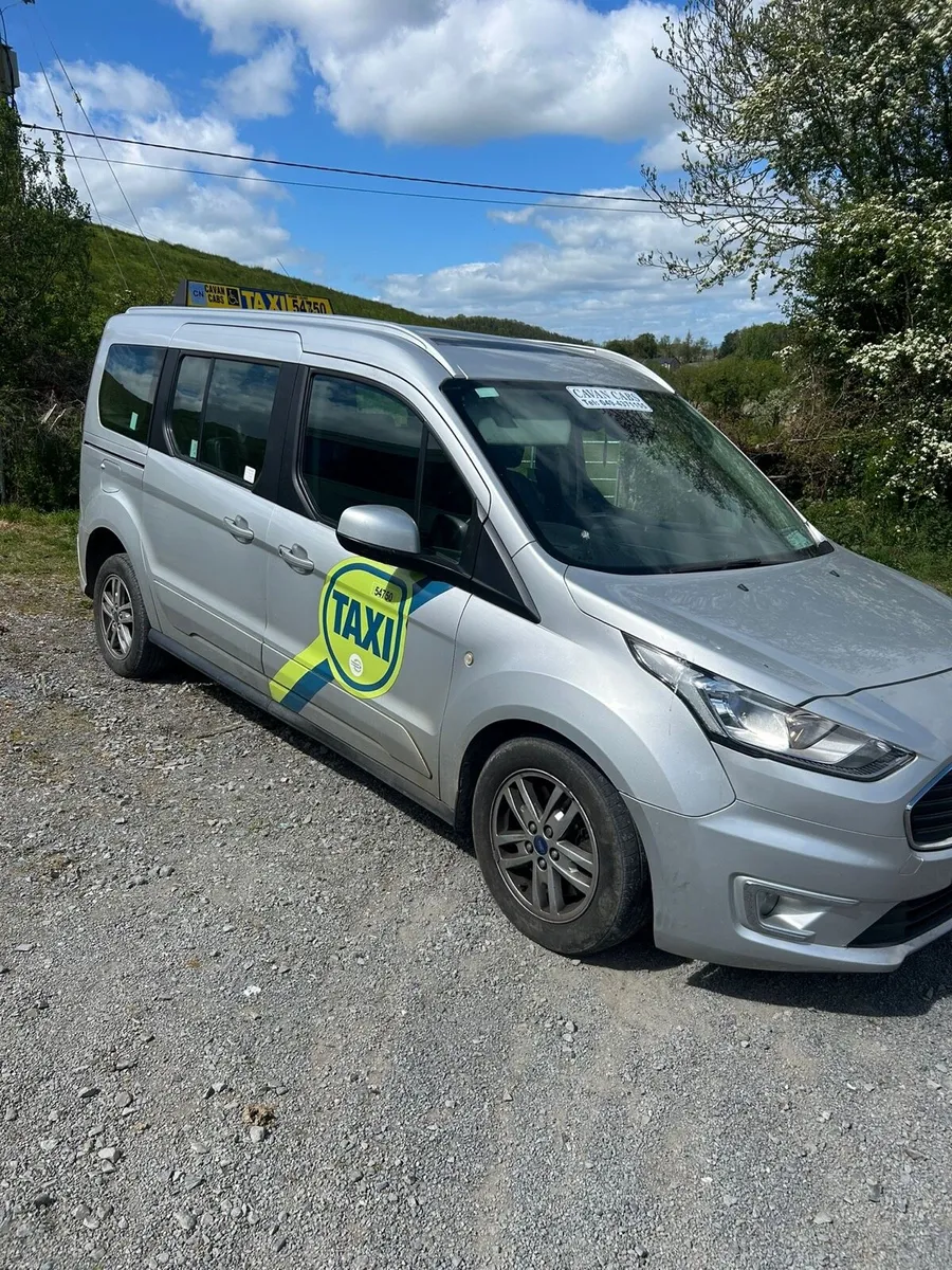 Ford Tourneo wheelchair accessible x7 seater - Image 3