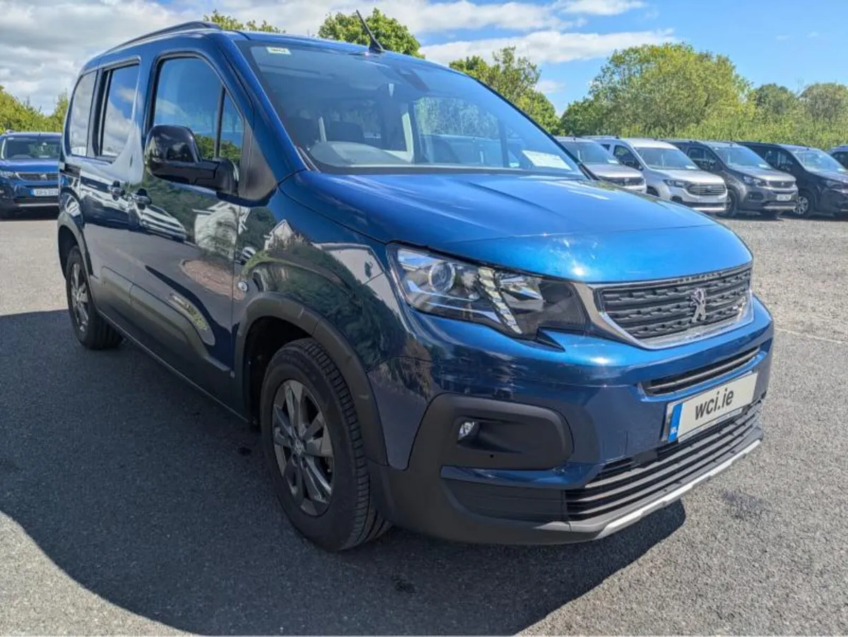 Wheelchair Accessible Vehicle - Peugeot Rifter - Image 2