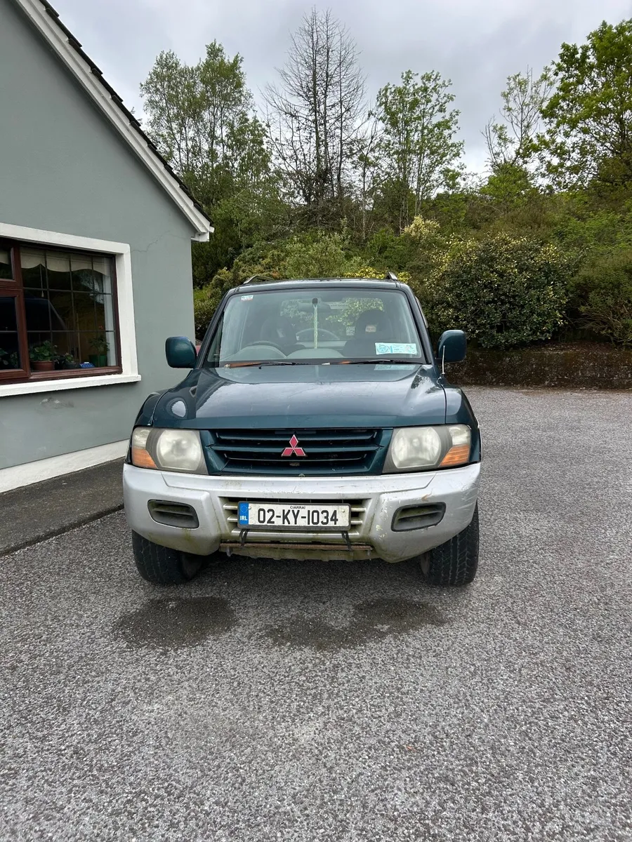 Mitsubishi Pajero 2002 - Image 2