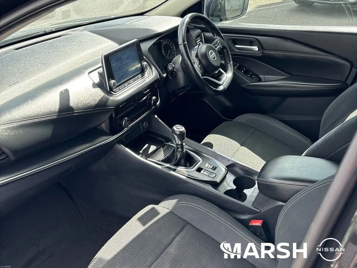 Nissan Qashqai 1.3 MILD HYBRID SV 5DR - Image 4