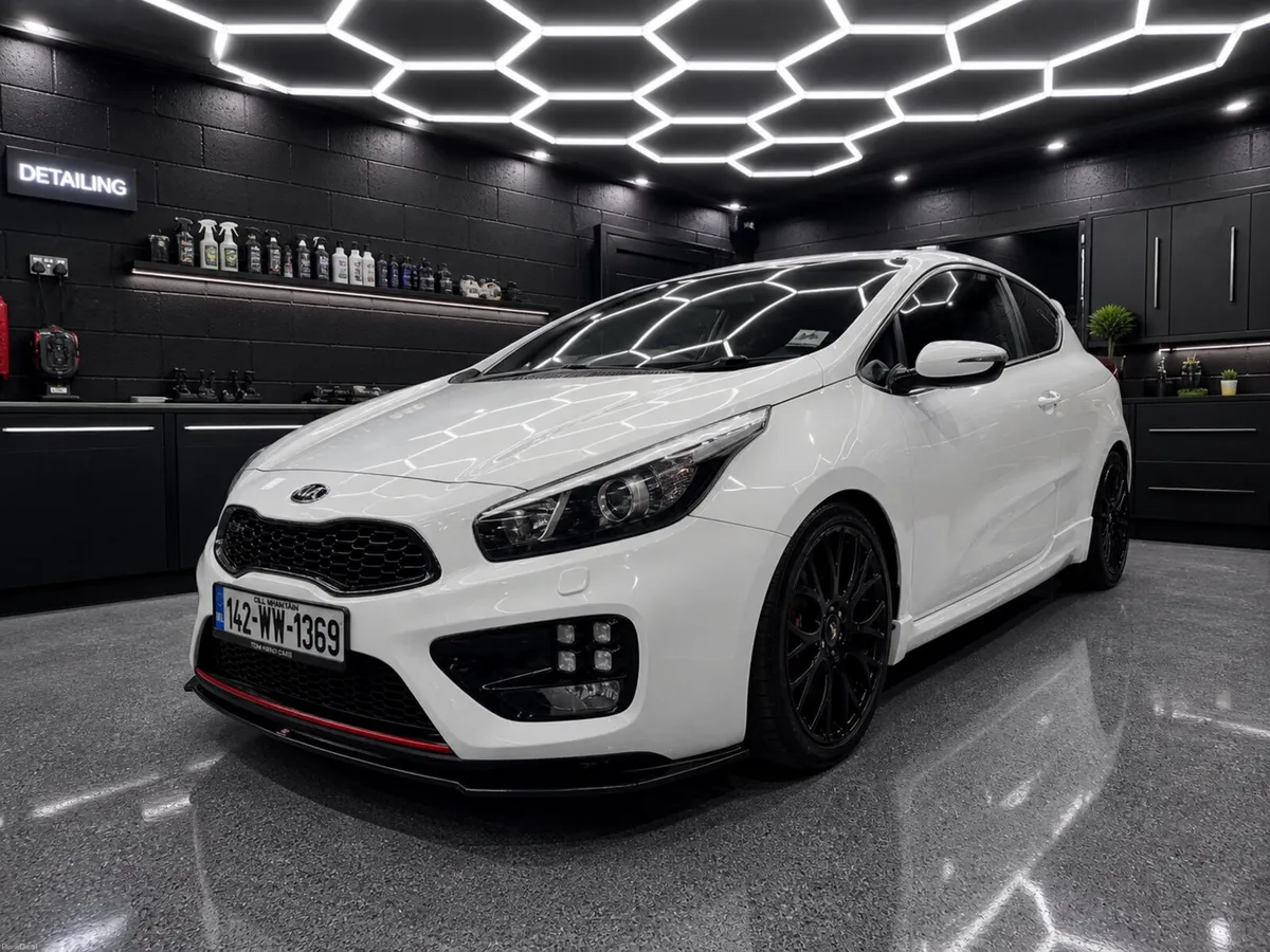 KIA CEED GT 1.6 TURBO GDI 230BHP - Image 1