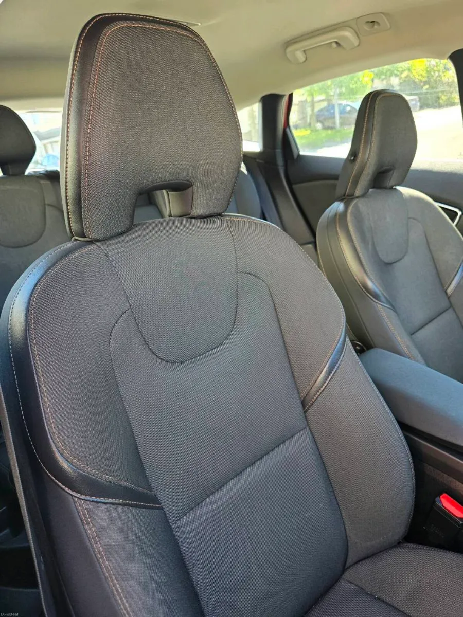 Volvo v40 country cross ( Low millage) - Image 6