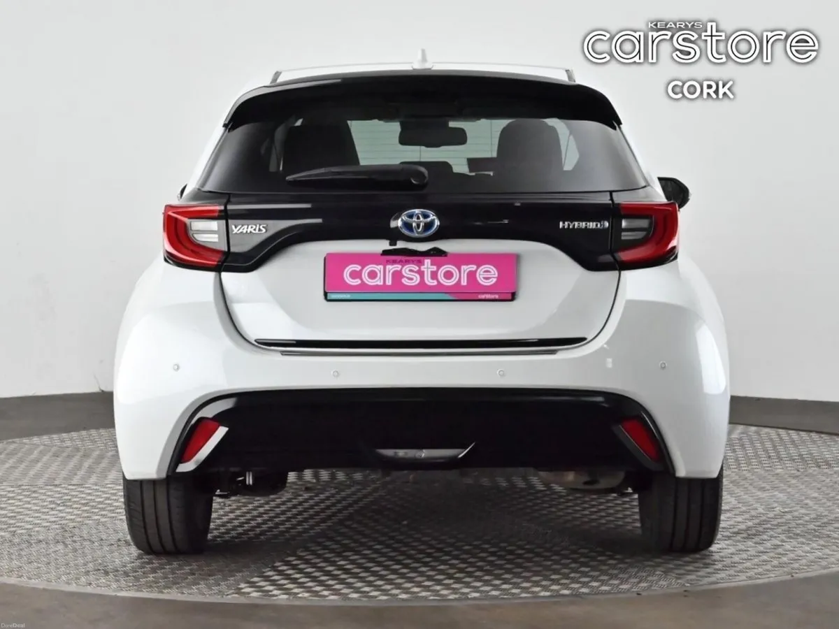 Toyota Yaris 1.5 Hybrid Platinum - Image 4