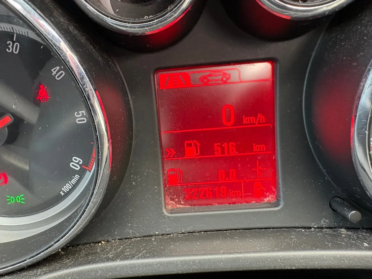 Vauxhall Insignia 2012 - Image 2
