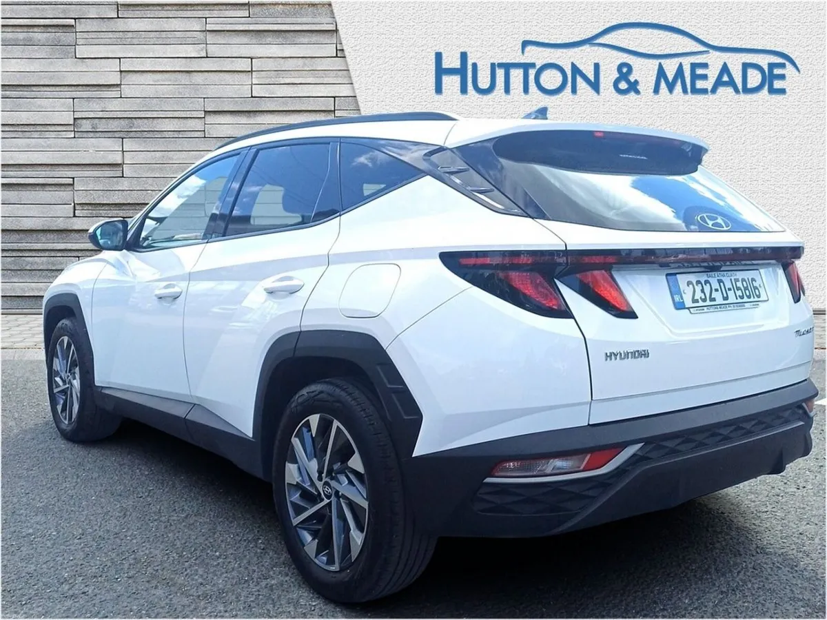 Hyundai Tucson Executive 1.6 Diesel 5dr - Image 3