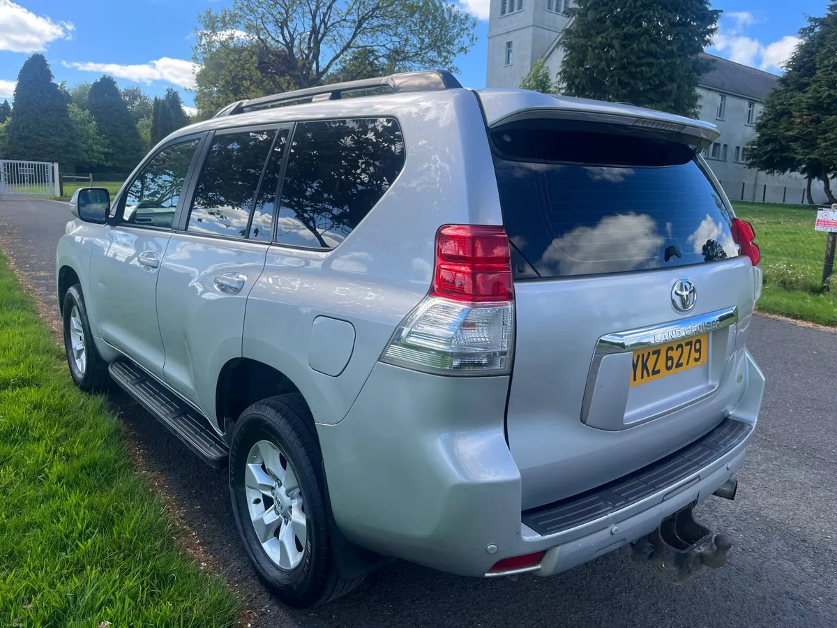 Toyota Land Cruiser 2010 - Image 4