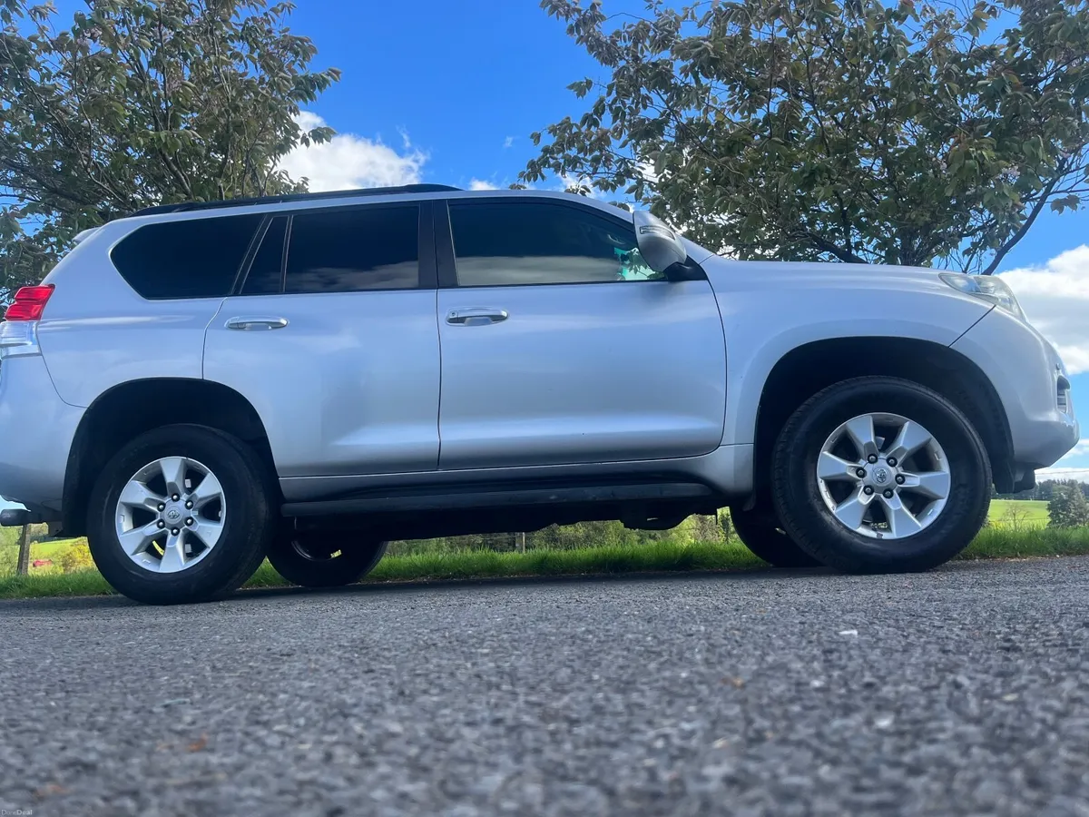 Toyota Land Cruiser 2010 - Image 5