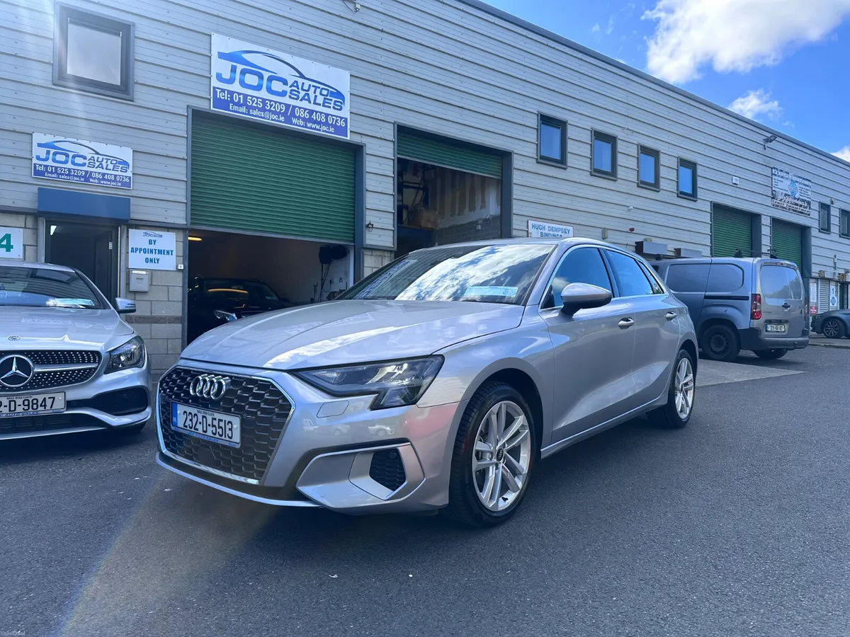 Audi A3 35 TFSI S Tronic SE, 2023 - Image 2