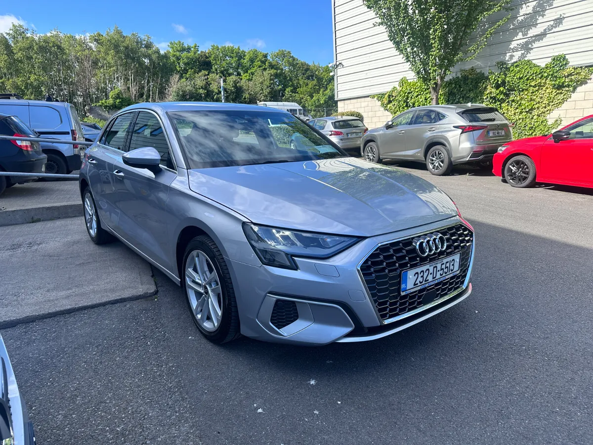 Audi A3 35 TFSI S Tronic SE, 2023 - Image 4