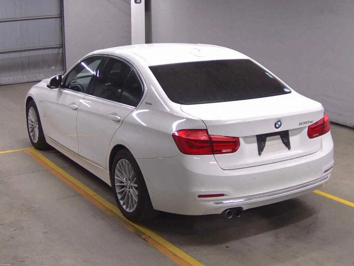 BMW 330E LUXRY AUTO 2016 2.0 PETROL HYBRID - Image 4
