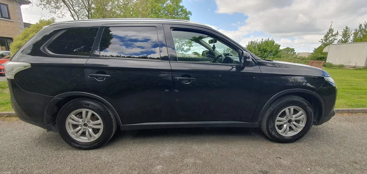 2015 mitsubishi outlander - Image 4
